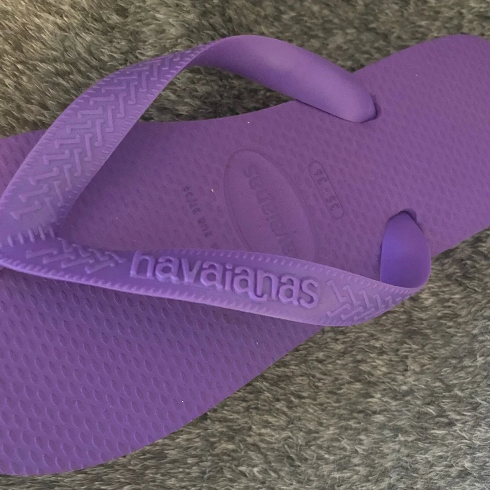 Havaianas Vibrant Purple Sandals - Picture 4 of 4